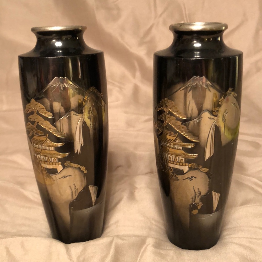 2 Vintage Antique 7” Japanese Bud vases